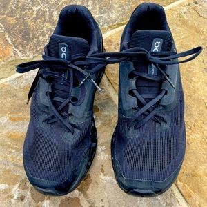 Cloudstratus Mens Sneakers